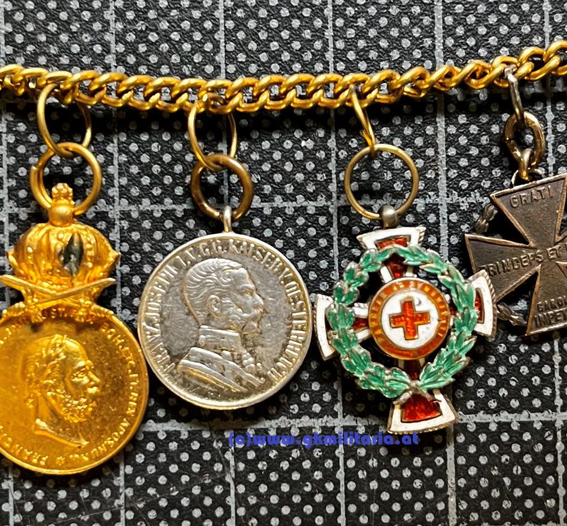 5-teilige Miniatur-Ordenskette - Frackkettchen! - für Offiziere!!