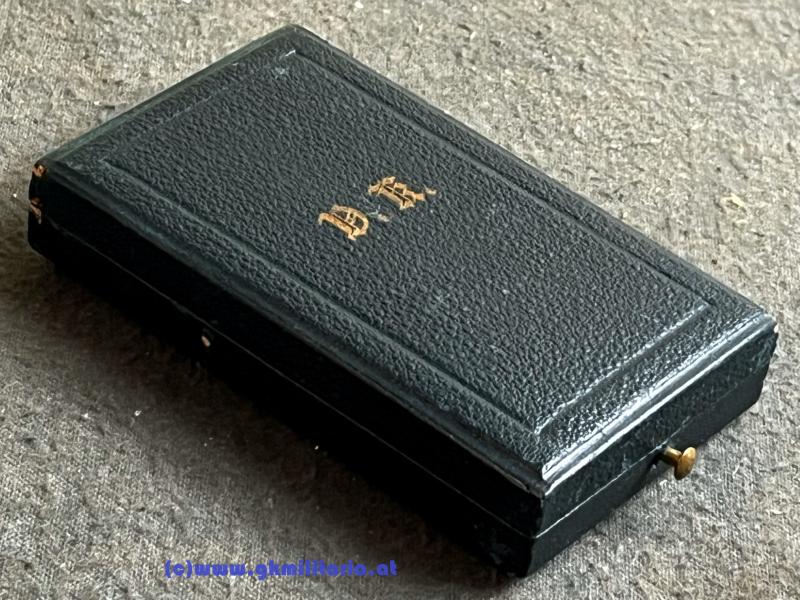 k.u.k. Goldenes Verdienstkreuz im Etui! - BACHRUCH mit grünem ETUI!!
