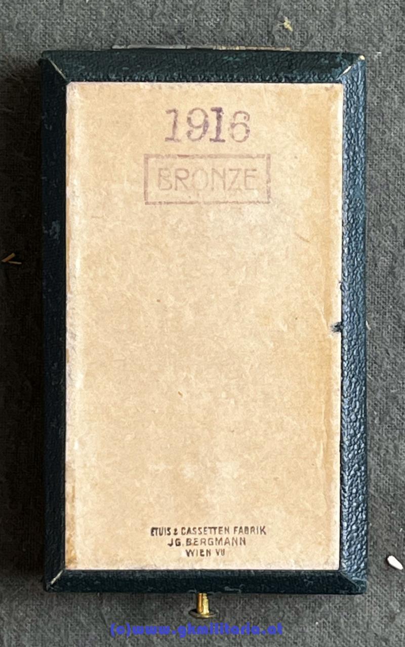 k.u.k. Goldenes Verdienstkreuz im Etui! - BACHRUCH mit grünem ETUI!!