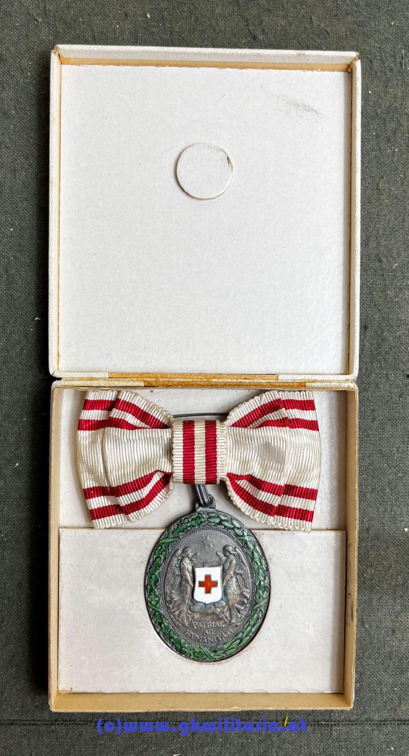 k.u.k. Silberne Ehrenmedaille v. Roten Kreuz mit KD und Damenmasche im Kartonetui!!