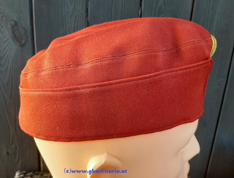 k.u.k. krapprote schirmlose Kavalleriekappe für Fähnriche!!