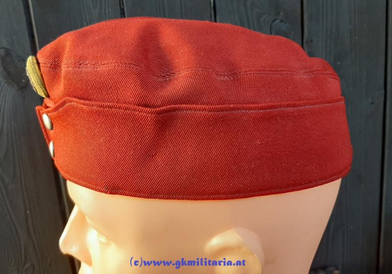 k.u.k. krapprote schirmlose Kavalleriekappe für Fähnriche!!
