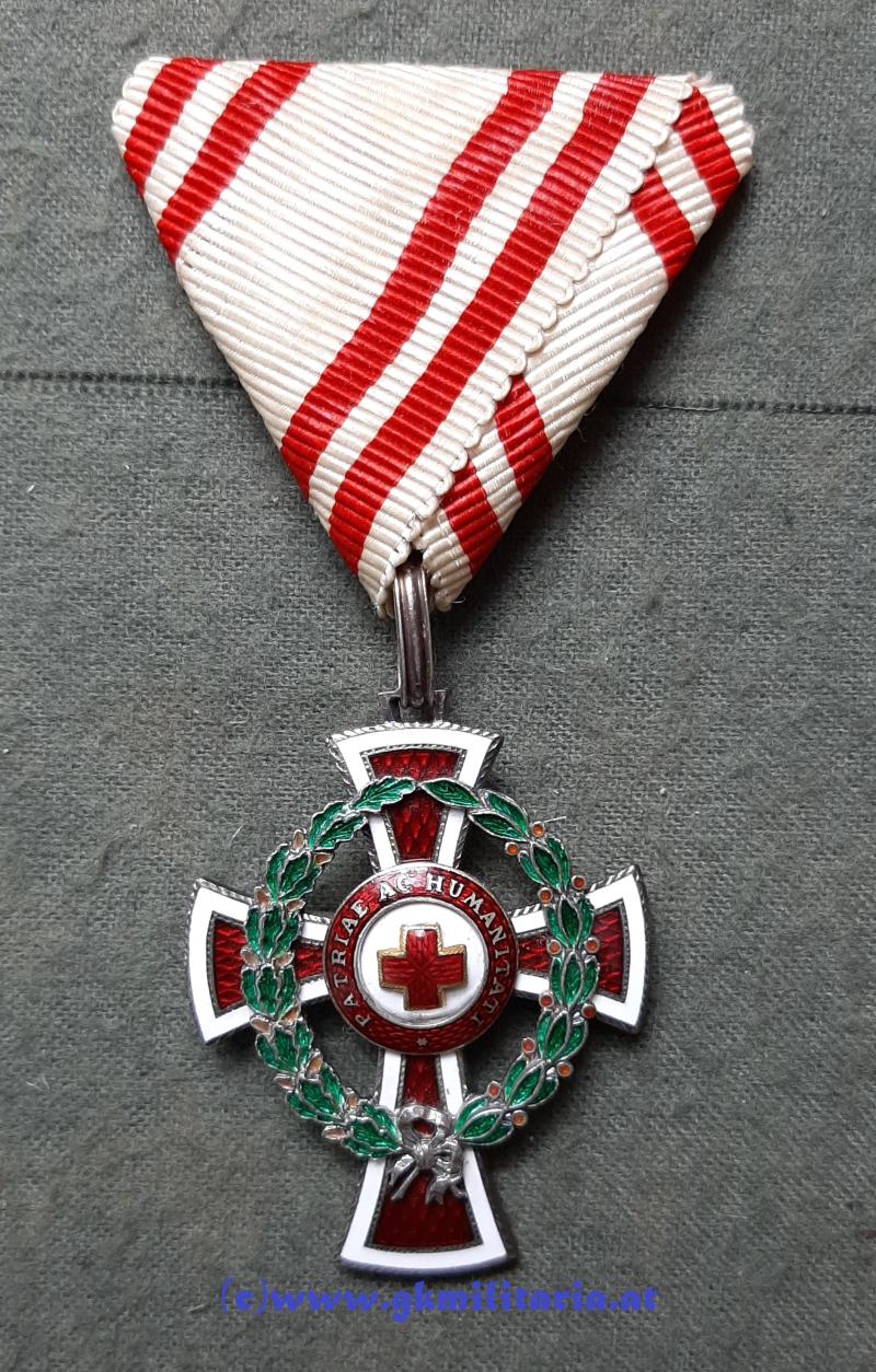 k.u.k. Ehrenzeichen des Roten Kreuzes II. Klasse mit KD im Etui! - Seltene Variante mit Sternpunze!!!