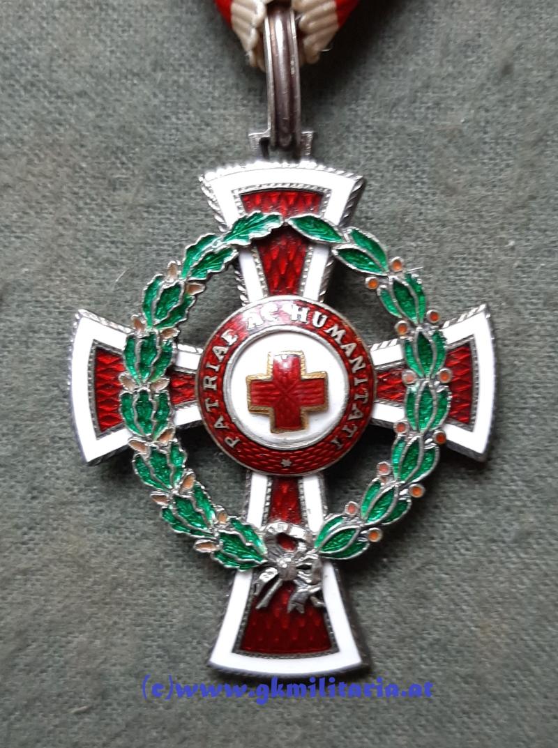 k.u.k. Ehrenzeichen des Roten Kreuzes II. Klasse mit KD im Etui! - Seltene Variante mit Sternpunze!!!