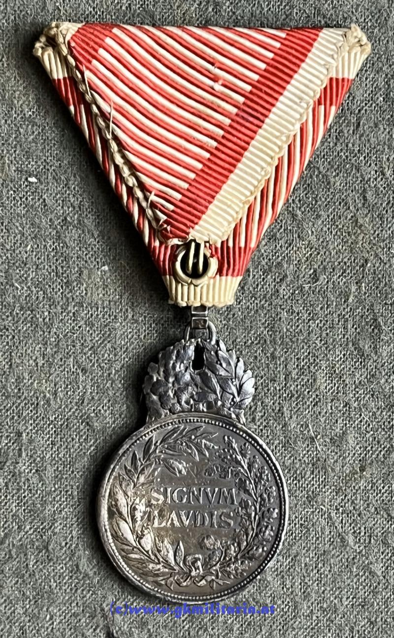 k.u.k. Silberne Militärverdienstmedaille Kaiser Karl I. - Silber!