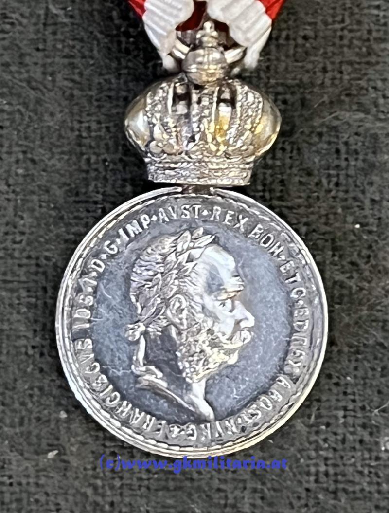 k.u.k. Silberne Militärverdienstmedaille Kaiser Franz Joseph I. am Dreiecksband!! - MINIATUR!!