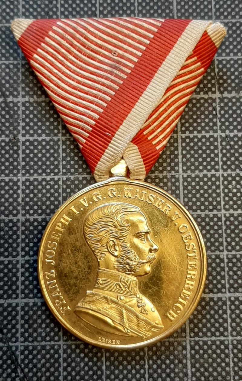 k.u.k. Goldene Tapferkeitsmedaille Kaiser Franz Josef I. ! - Henkelöse