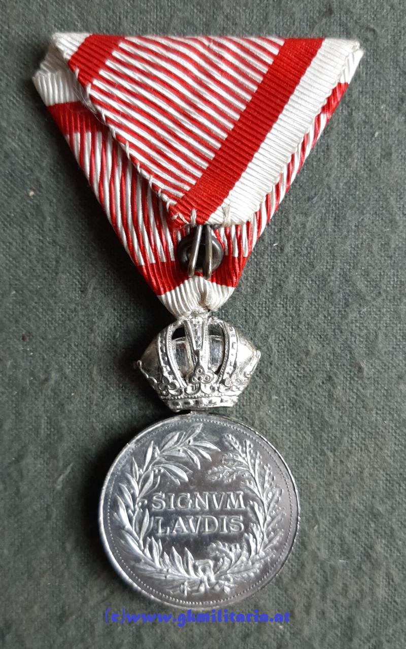 k.u.k. Silberne Militärverdienstmedaille Kaiser Franz Josef I. m. Schwertern - im varianten Etui Tiller Wien -