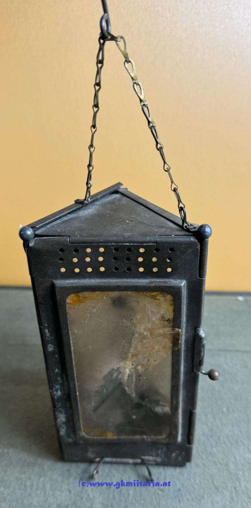 k.u.k. Faltlaterne - dreieckig - für Kavernen & Unterstände!
