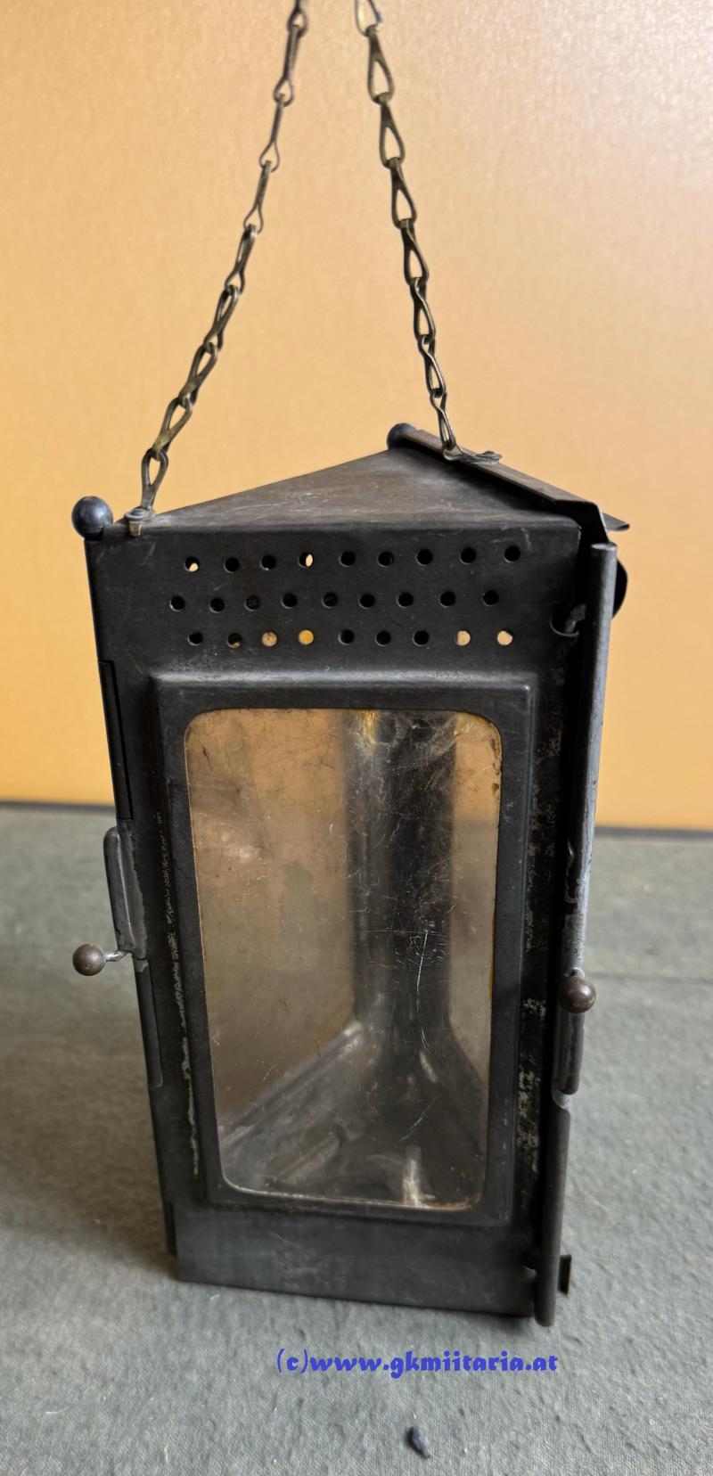 k.u.k. Faltlaterne - dreieckig - für Kavernen & Unterstände!