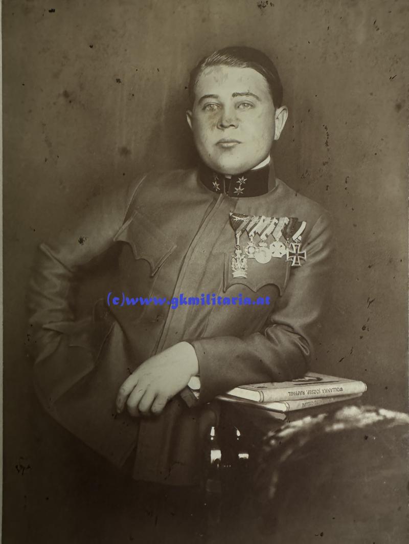 k.u.k. Portrait Oberleutnant mit TOP Orden - 1918! - Eiserner Krone usw.!