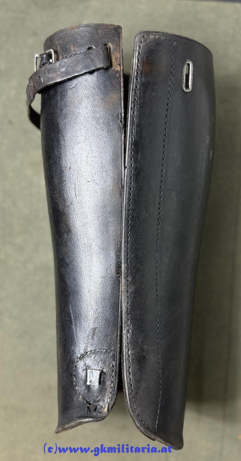 k.u.k. Ledergamaschen!