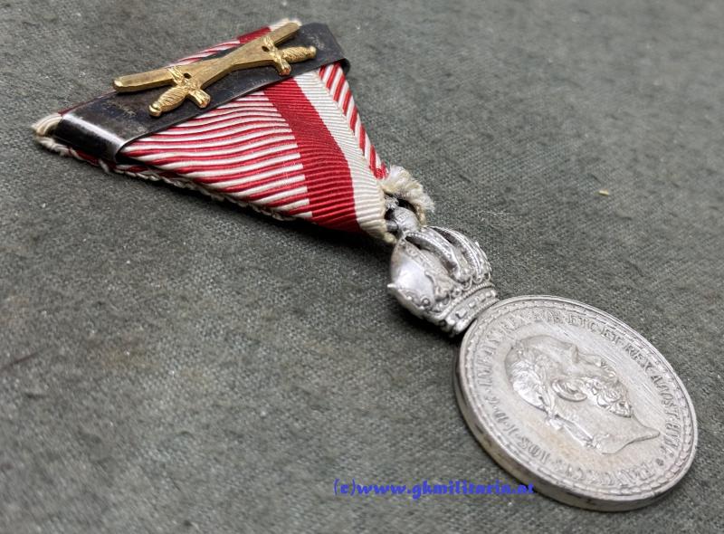 k.u.k. Silberne Militärverdienstmedaille Kaiser Franz Josef I. m. WH-Spange ZIMBLER - SILBER! - Sehr selten!