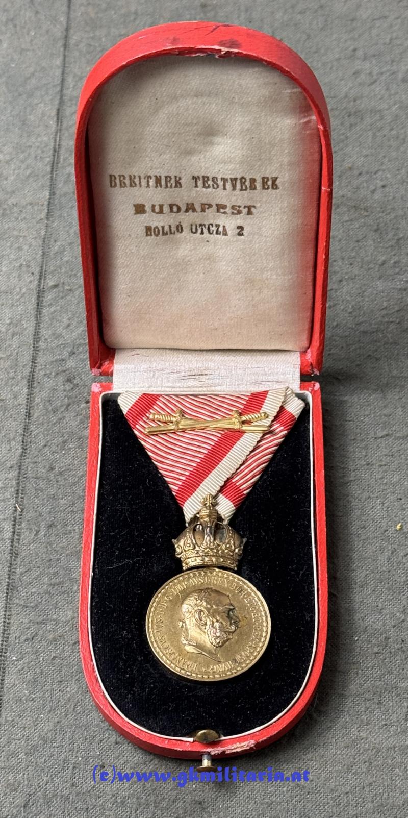 k.u.k. Bronzene Militärverdienstmedaille Kaiser Franz Joseph I. im Etui - BREITNER TESTVEREK, Budapest!