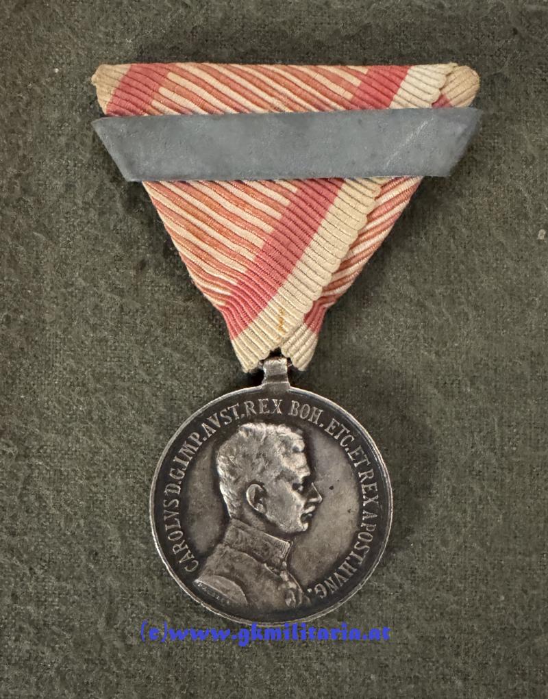 k.u.k. Silberne Tapferkeitsmedaille 2. Klasse Kaiser Karl I. mit WH-Spange!!