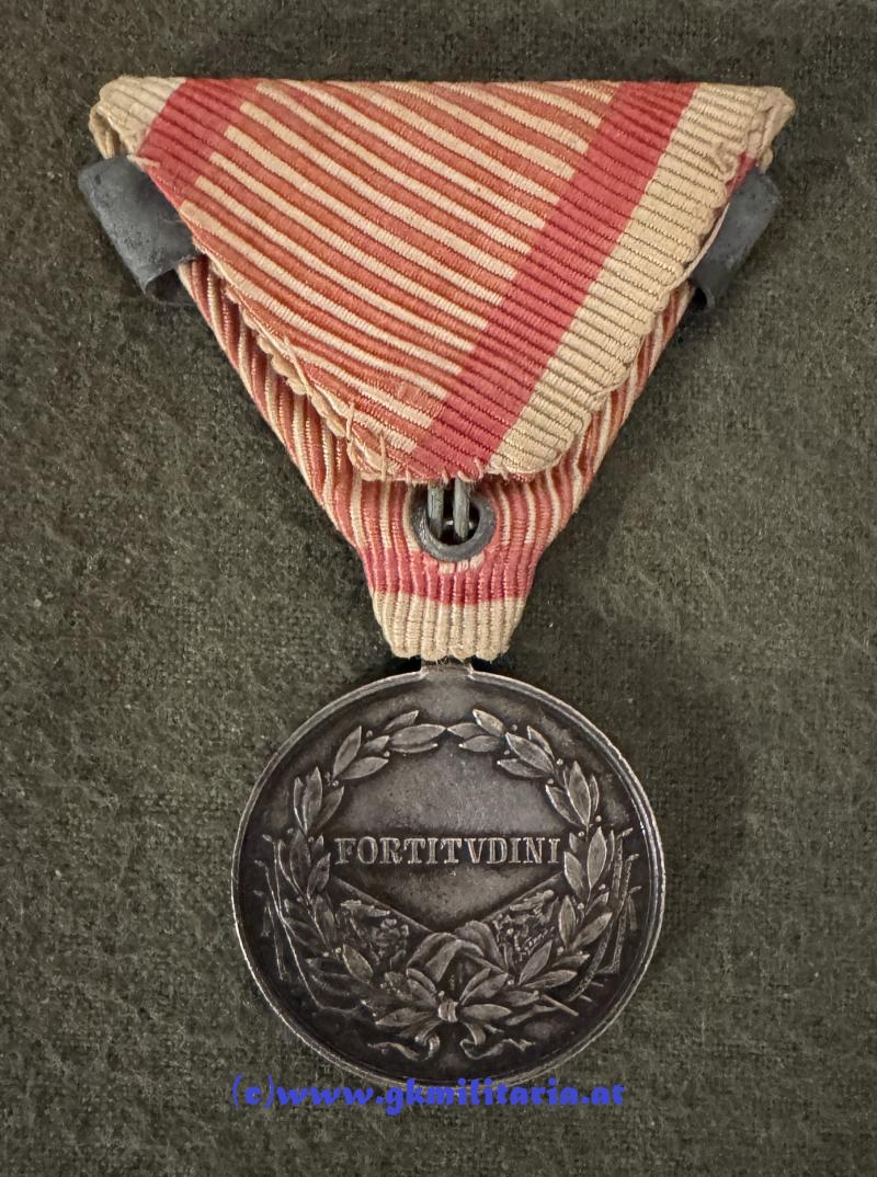 k.u.k. Silberne Tapferkeitsmedaille 2. Klasse Kaiser Karl I. mit WH-Spange!!