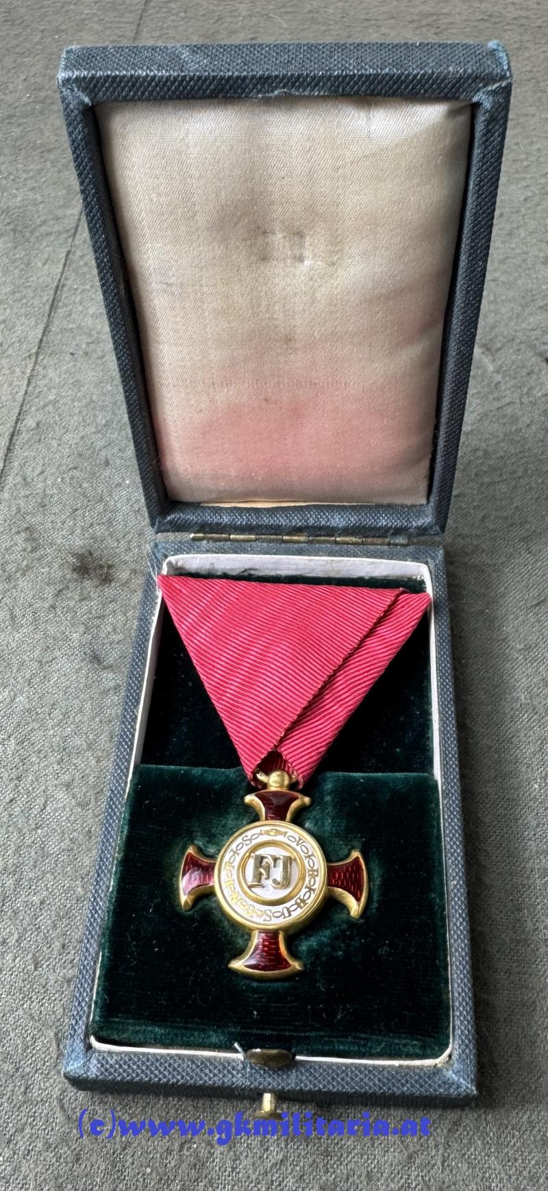 k.u.k. Goldenes Verdienstkreuz im Etui! - GOLD im frühen ETUI!