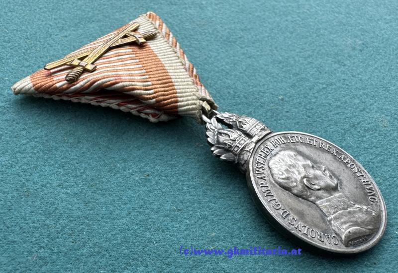 k.u.k. Silberne Militärverdienstmedaille Kaiser Karl I. - Silber!