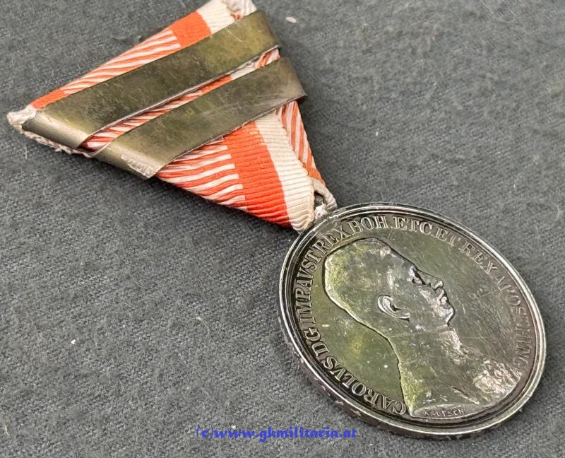 k.u.k. Silberne Tapferkeitsmedaille 1. Klasse Kaiser Karl I. m. 2-facher WH-Spange! - SILBER!