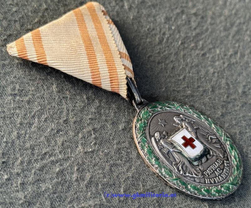 k.u.k. Silberne Ehrenmedaille v. Roten Kreuz mit KD - TOP PATINA!!