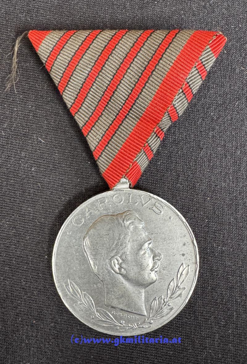 6er Satz Verwundetenmedaille Kaiser Karl I. - MINT!