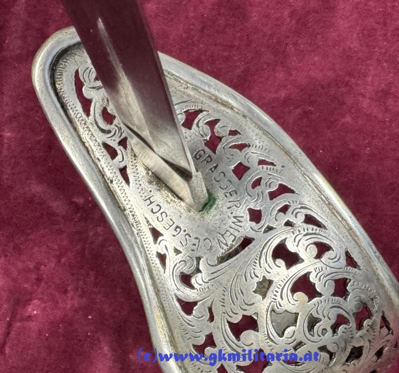 Weitere Fotos - Säbel Kavallerie für Offiziere des österreichischen Bundesheeres 1. Republik! - Mit Ätzung!!