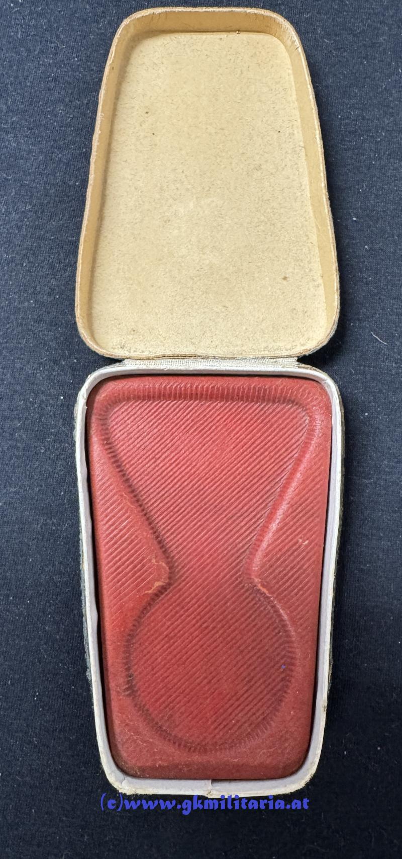 k.u.k. Jubiläumskreuz mit Etui !!