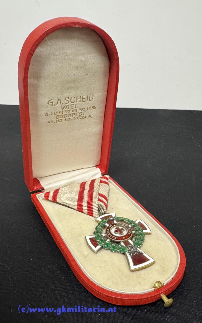 k.u.k. Ehrenzeichen des Roten Kreuzes II. Klasse mit KD im Etui!