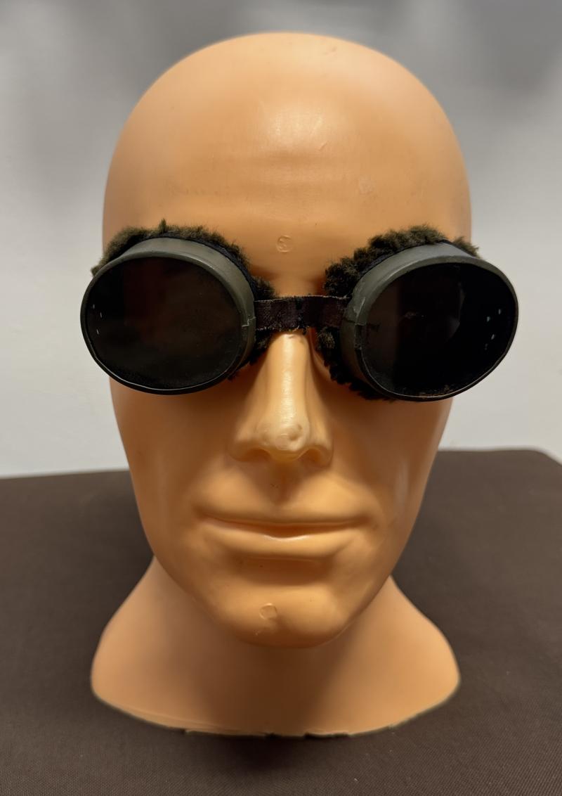 k.u.k. Schneebrille für Hochgebirgstruppe!