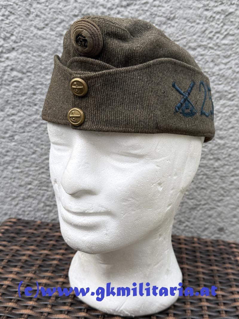 k.u.k. schirmlose feldgraue Kappe Artillerie Fähnrich -