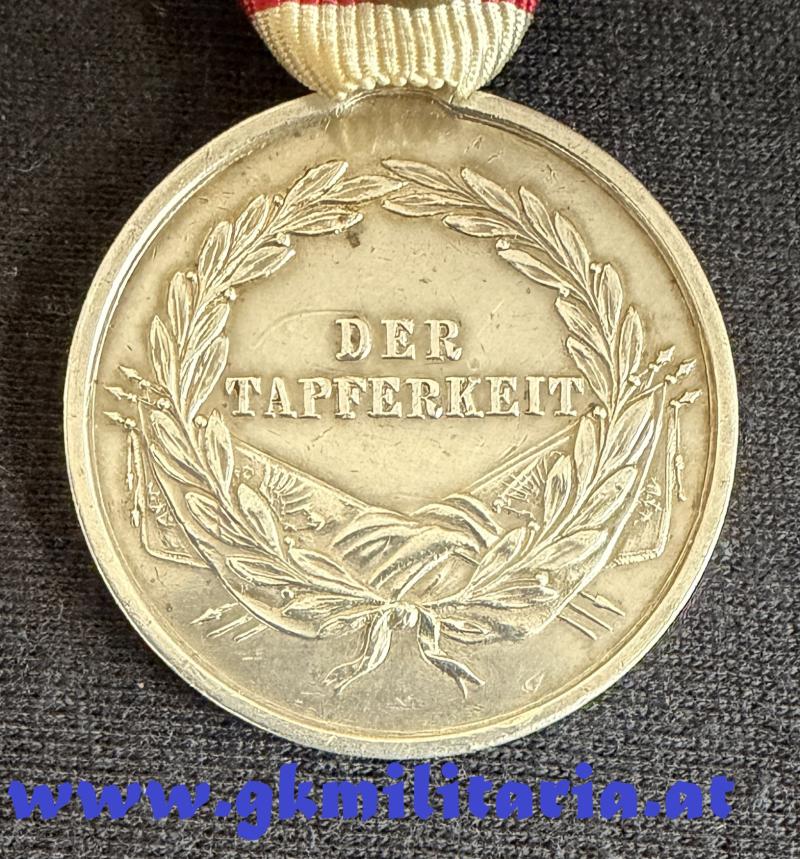 k.u.k. Tapferkeitsmedaille 2. Klasse, 4. Modell Kaiser Franz Josef I. 3. Typ 1866-1917!! mit Henkelöse ohne Punzierung vor 1872!!