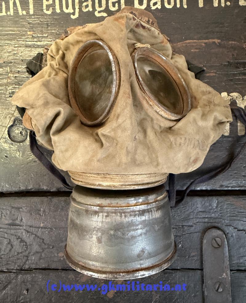 k.u.k. Gasmaske TYP A5 Behälter - komplett!!