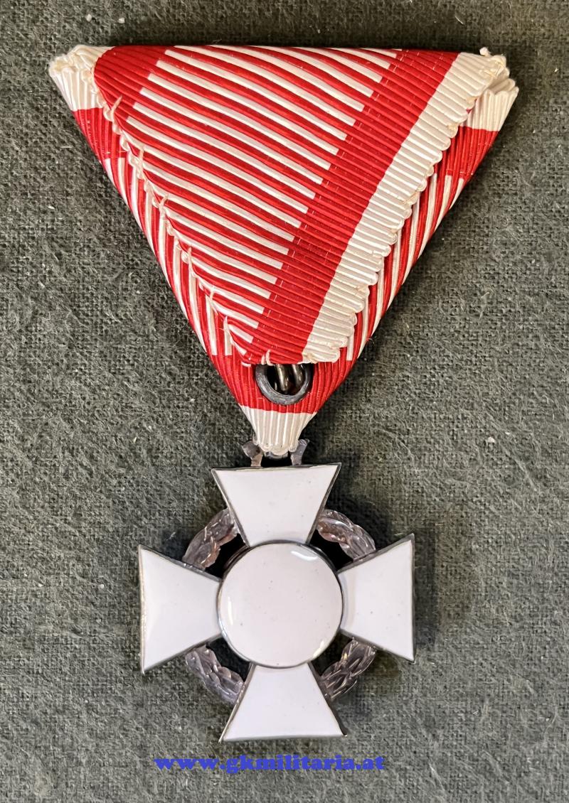 k.u.k. Militärverdienstkreuz III. Klasse KD mit Schwertern im Karton-Etui - Mayer, Wien - Selten!