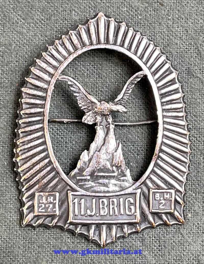 k.u.k. Kappenabzeichen 11. Infanterie Brigade / B.H.2 - I.R.27