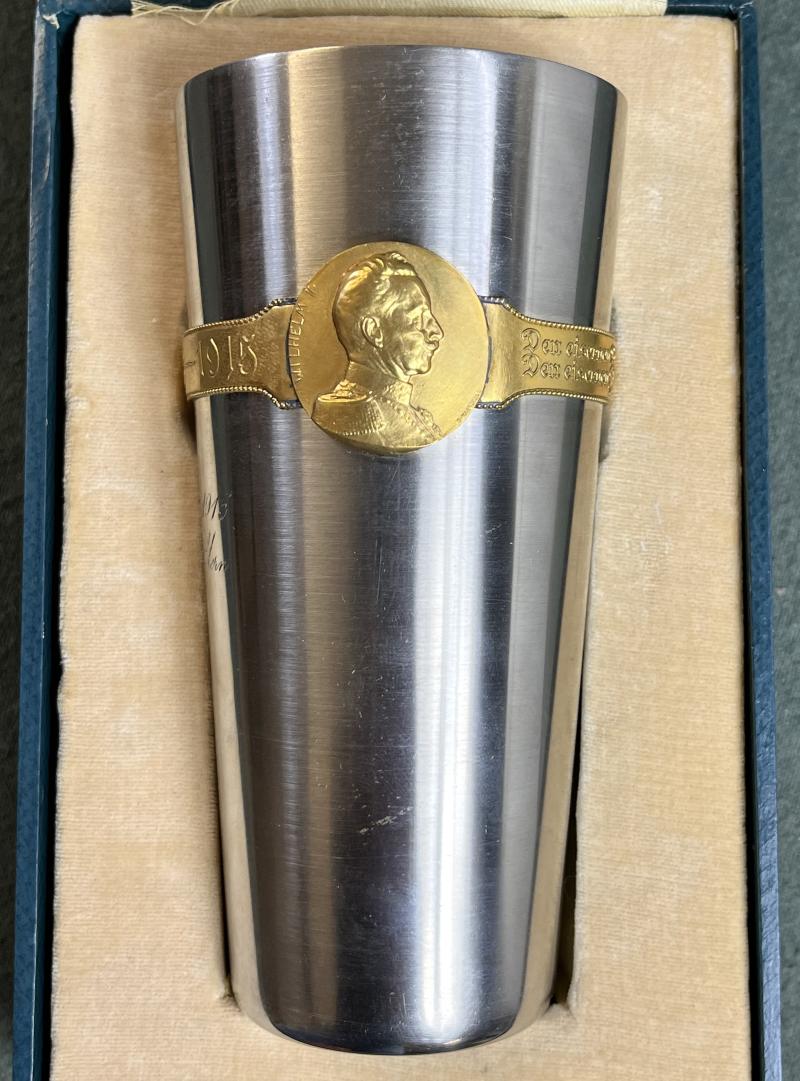 k.u.k. großer Kriegsbecher 1914/15 im Original-Etui - Variante mit Widmung Weihnachten 1915!