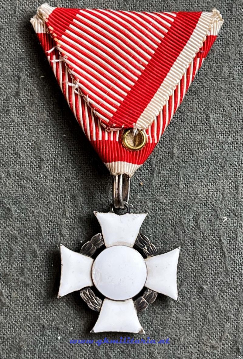 Frühes k.u.k. Militärverdienstkreuz mit KD u. Schwertern - um 1870!