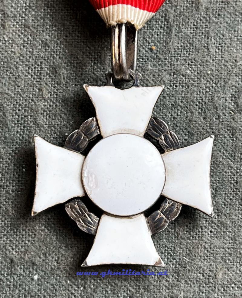 Frühes k.u.k. Militärverdienstkreuz mit KD u. Schwertern - um 1870!