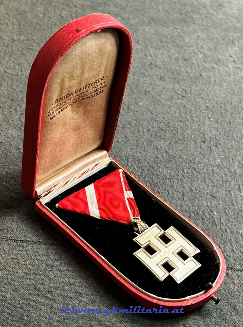 Bundesstaat - Österreichisches Silbernes Verdienstzeichen im Original Etui!